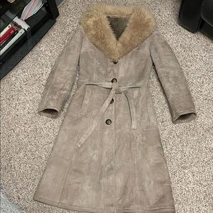 Vintage 100% sherling lambskin leather Women's Tan Coat- gorgeous!!!!